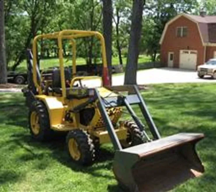 T5C small backhoe loader